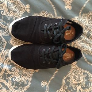 TOMS Sneakers